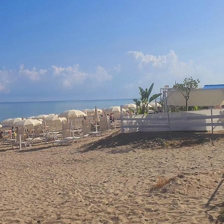 Rumah Saya Campofelice Di Roccella Bagian luar foto