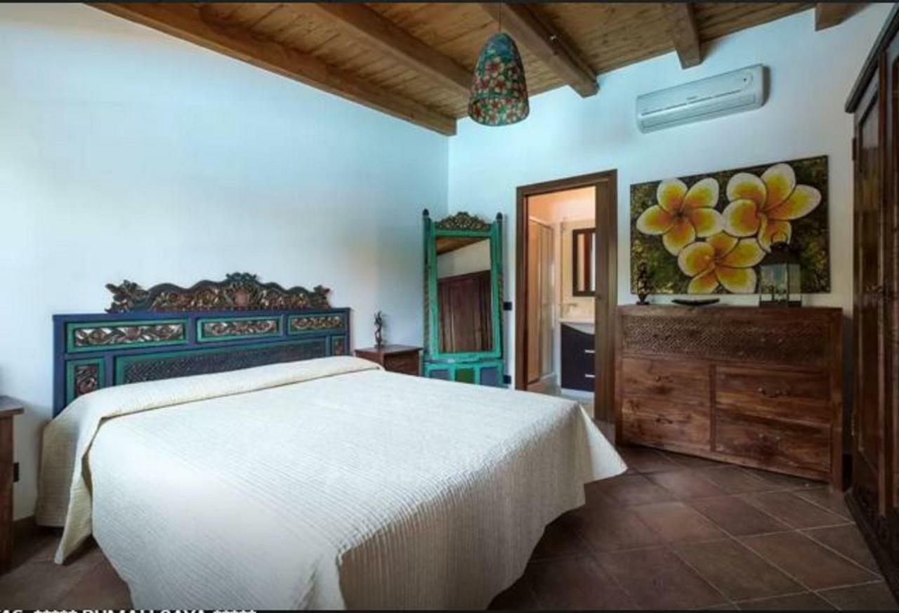 Rumah Saya Campofelice Di Roccella Bagian luar foto