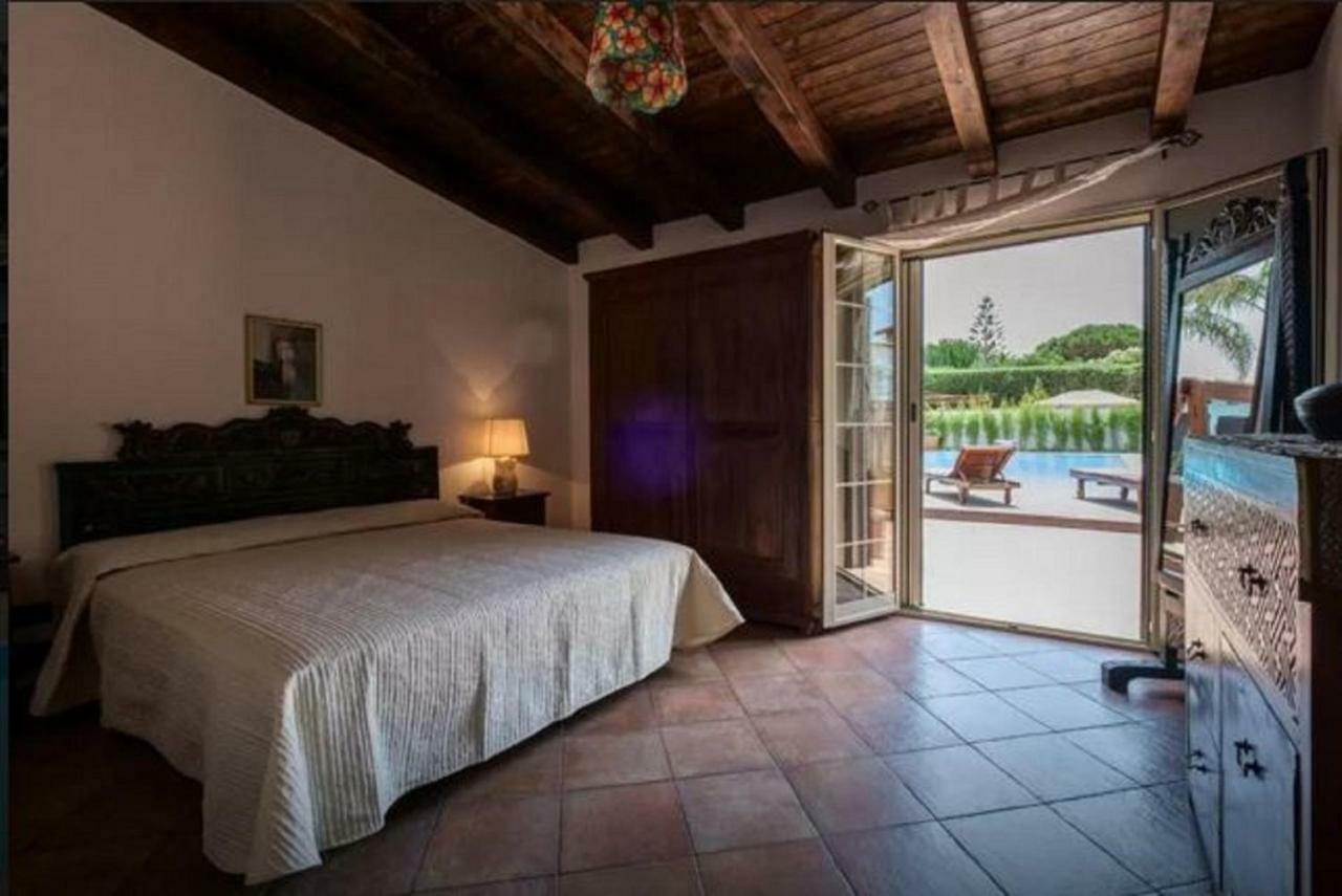 Rumah Saya Campofelice Di Roccella Bagian luar foto